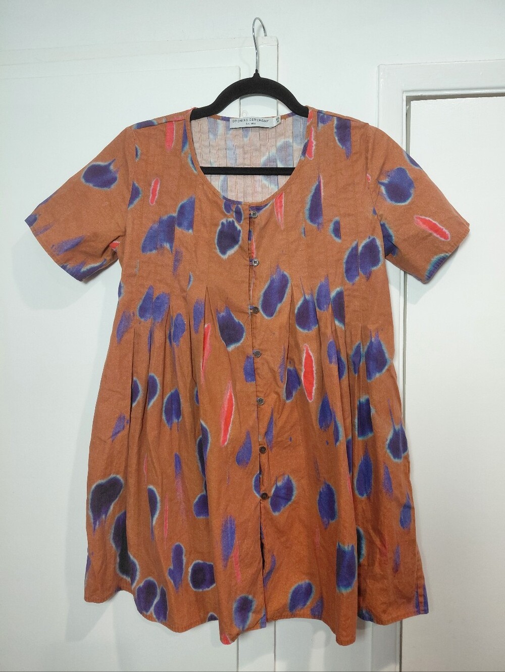 Opening Ceramony Button-Front Short Sleeve Tunic with Abstract Spot Print